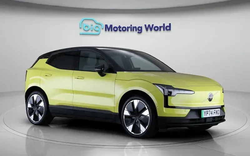 Używany Volvo EX30 Performance 314 kW (428 KM) 2024 Żółty SUV