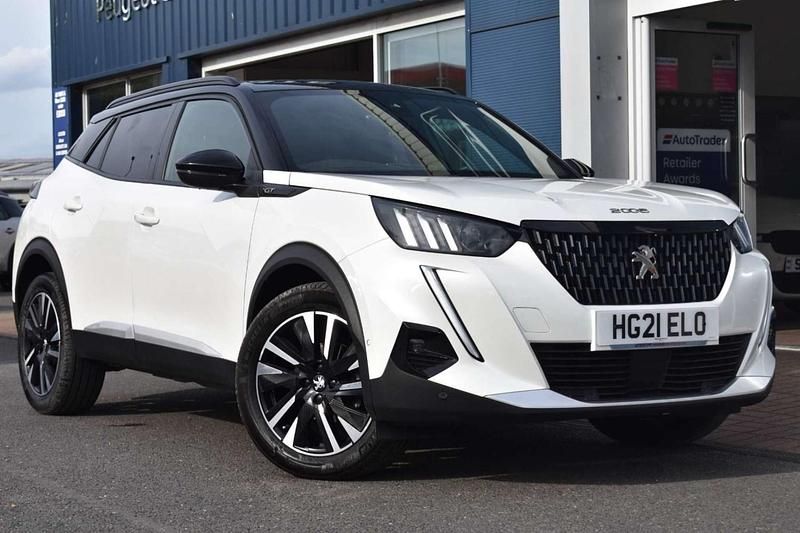 White Used 2021 Peugeot 2008 Premium SUV | £16,510 (A bit pricey) - Image 1/4