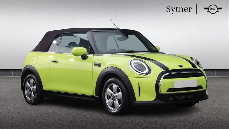 Used Mini Cooper Classic 134 HP (98 kW) 2022 Yellow Hatchback