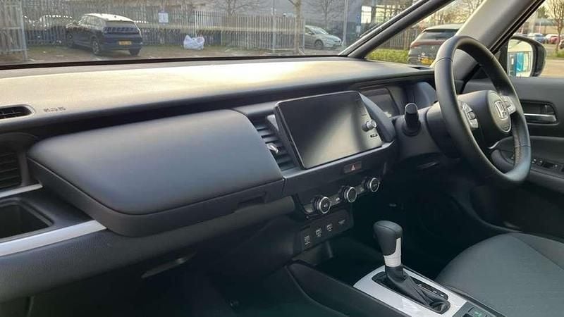 Used Honda Jazz Elegance 122 HP (89 kW) 2025 White Hatchback