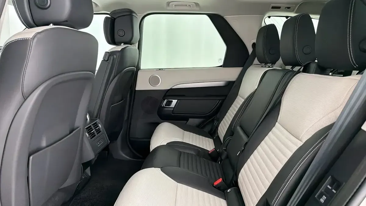 Used Land Rover Discovery HSE Dynamic 350 HP (257 kW) 2025 Bronze SUV