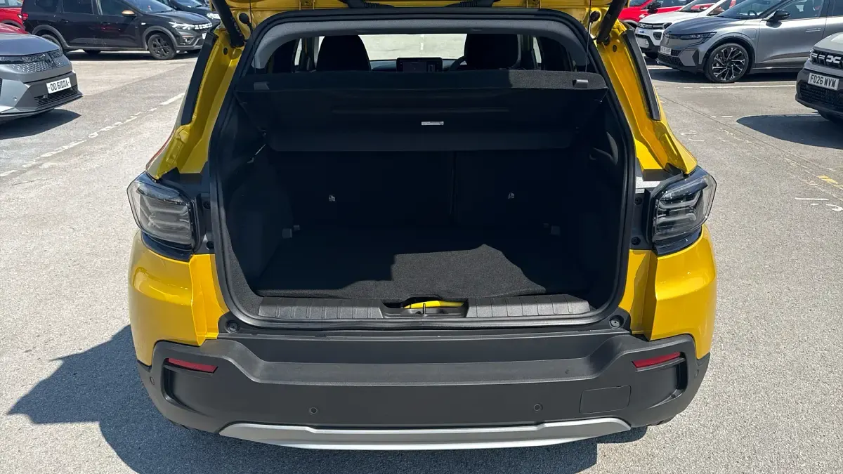 Used Jeep Avenger EV Summit 114 kW (156 HP) 2025 Yellow SUV