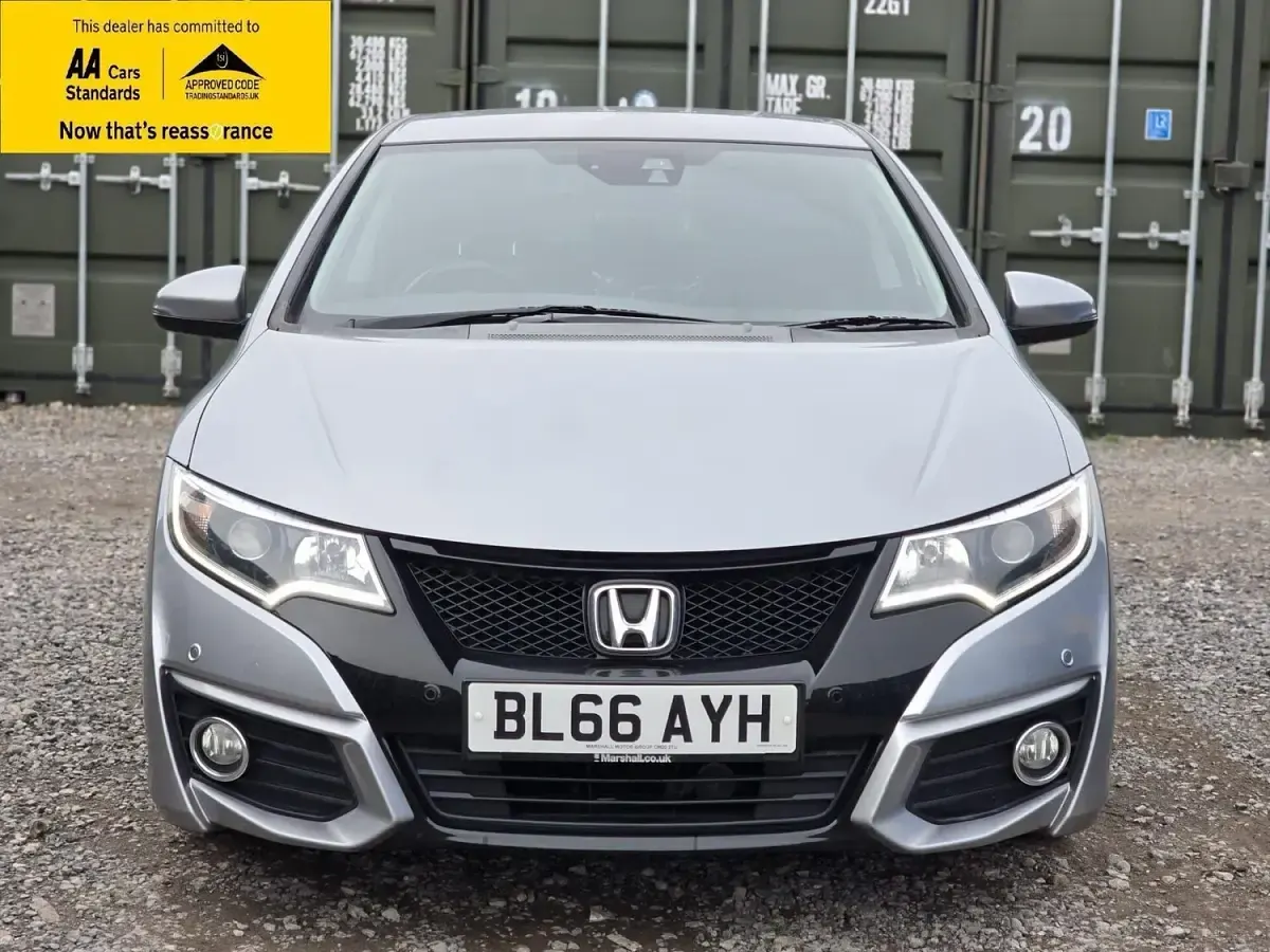 Used Honda Civic SE Plus 142 HP (104 kW) 2016 Silver Hatchback