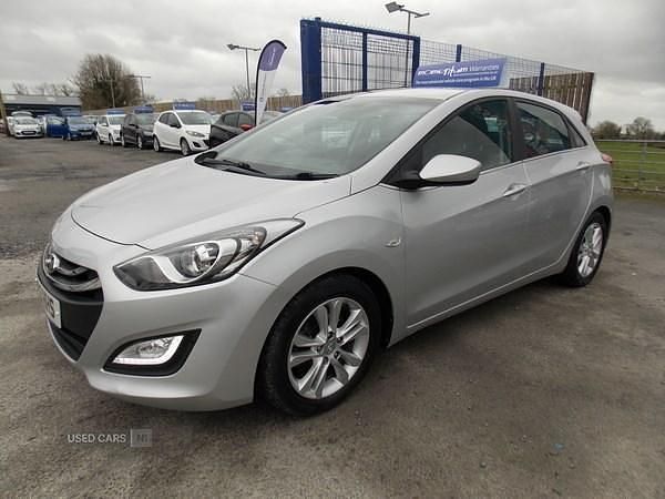 Used Hyundai i30 Edition 100 HP (73 kW) 2013 Silver Hatchback