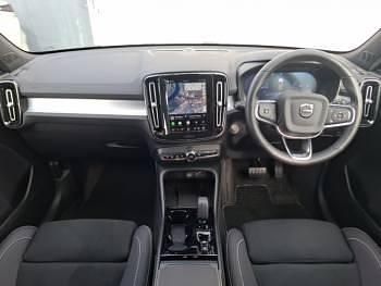 Used Volvo XC40 Plus 163 HP (119 kW) 2025 Silver SUV