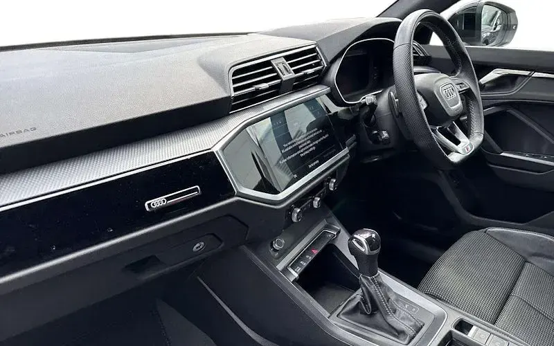 Used Audi Q3 Black Edition 150 HP (110 kW) 2022 White SUV