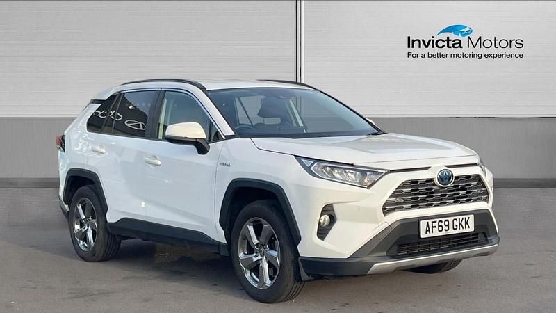 Used Toyota RAV4 Design 2019 White SUV