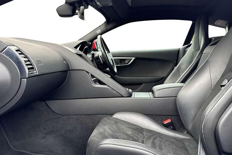 Used Jaguar F-Type R-Dynamic 300 HP (220 kW) 2019 Red Coupe