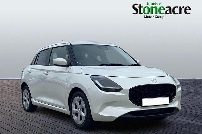 New Suzuki Swift 82 HP (60 kW) 2025 White Hatchback