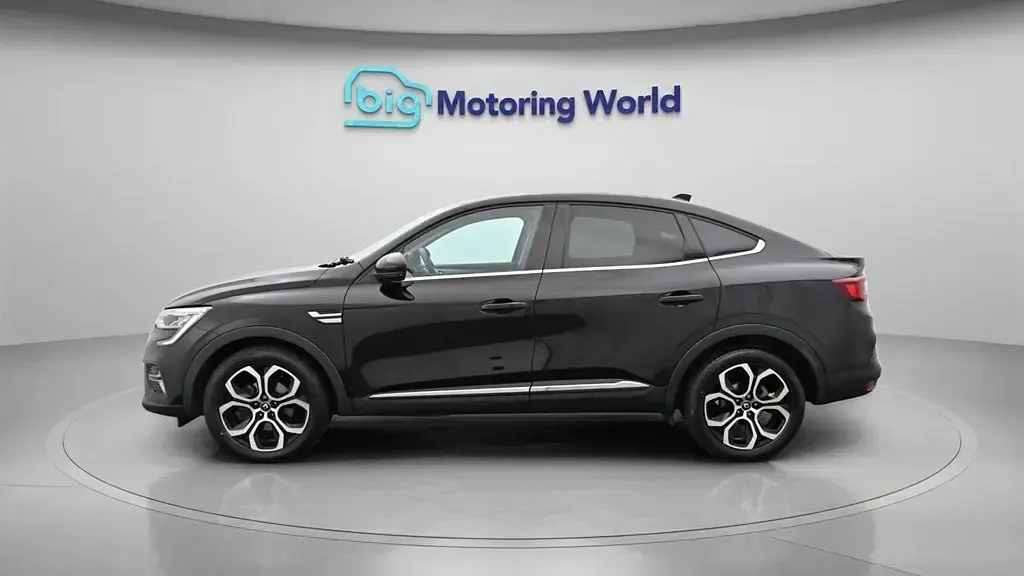 Used Renault Arkana Version S 145 HP (106 kW) 2022 Black SUV