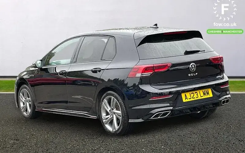 Used VW Golf VIII R-line 150 HP (110 kW) 2023 Black Hatchback