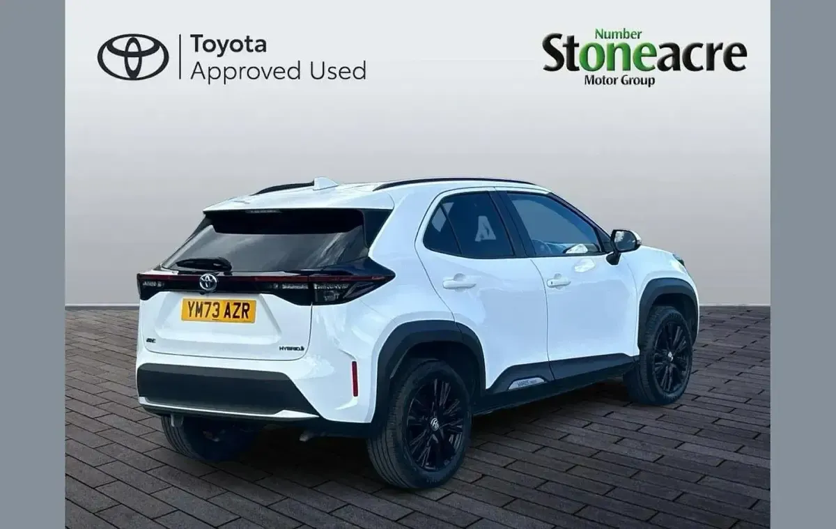 Used Toyota Yaris Cross Design 113 HP (83 kW) 2023 White SUV