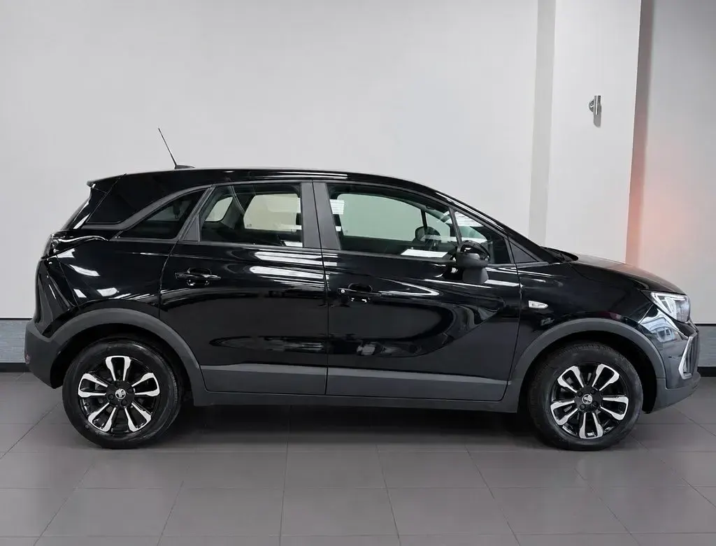 Used Vauxhall Crossland S 130 HP (95 kW) 2021 Black SUV