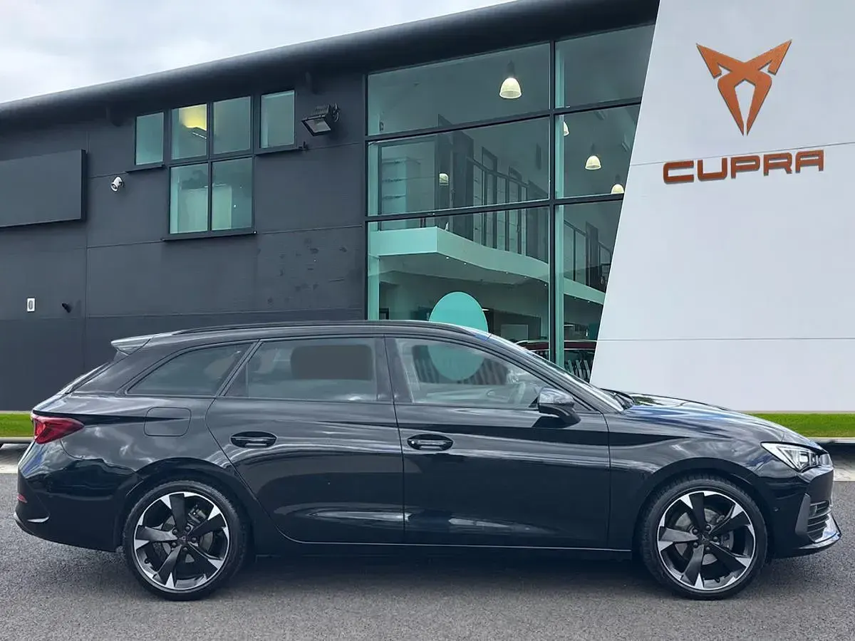 Used Cupra Leon 150 HP (110 kW) 2024 Black Estate