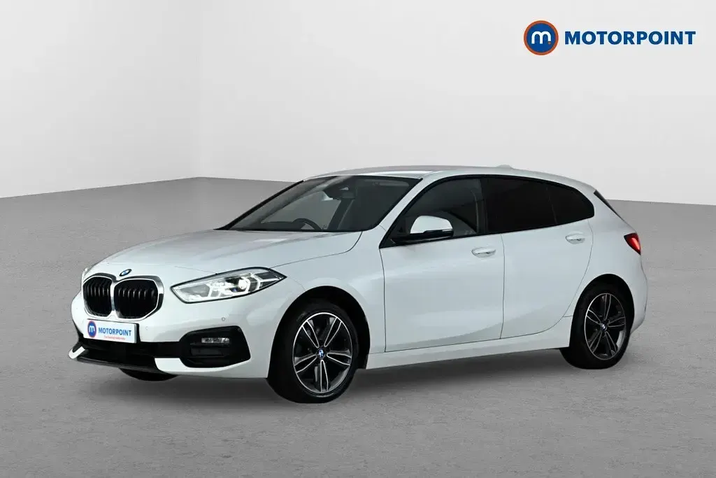 Used BMW 118 Sport Line 2022 White Hatchback