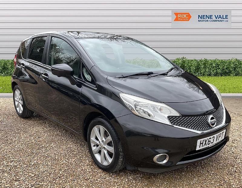 Used Nissan Note Tekna 90 HP (66 kW) 2013 Black Hatchback