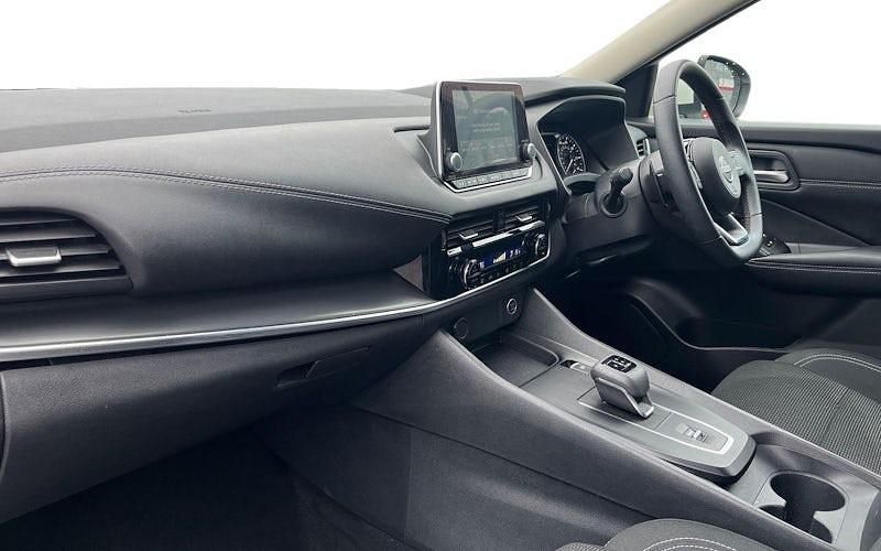 Used Nissan Qashqai Acenta Premium 158 HP (116 kW) 2023 White SUV