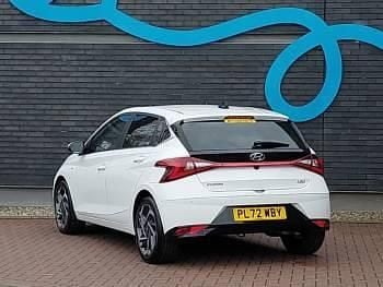 Used Hyundai i20 Premium 100 HP (73 kW) 2022 White Hatchback