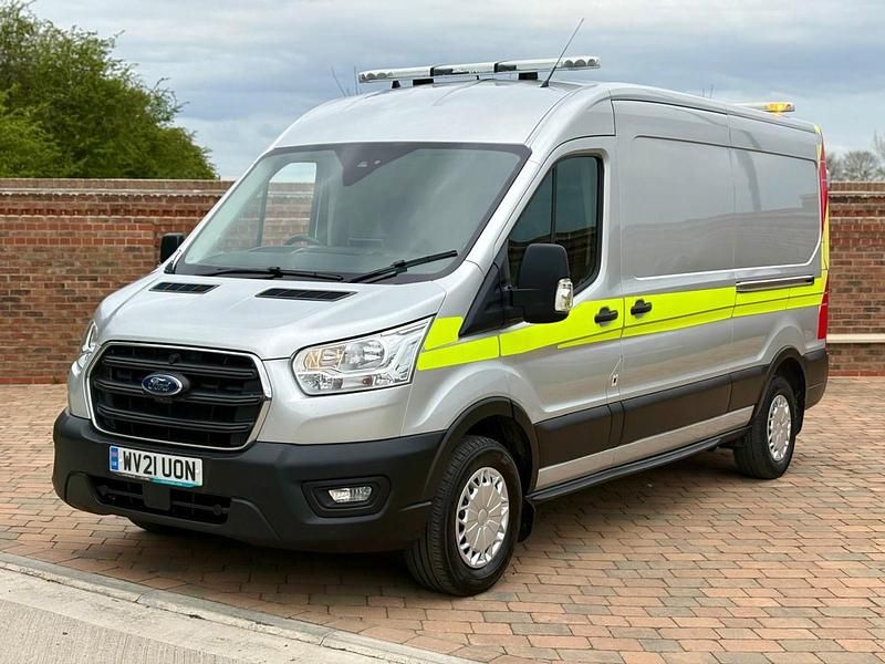 Usado Ford Transit Trend 170 CV (125 kW) 2021 Plateado Van
