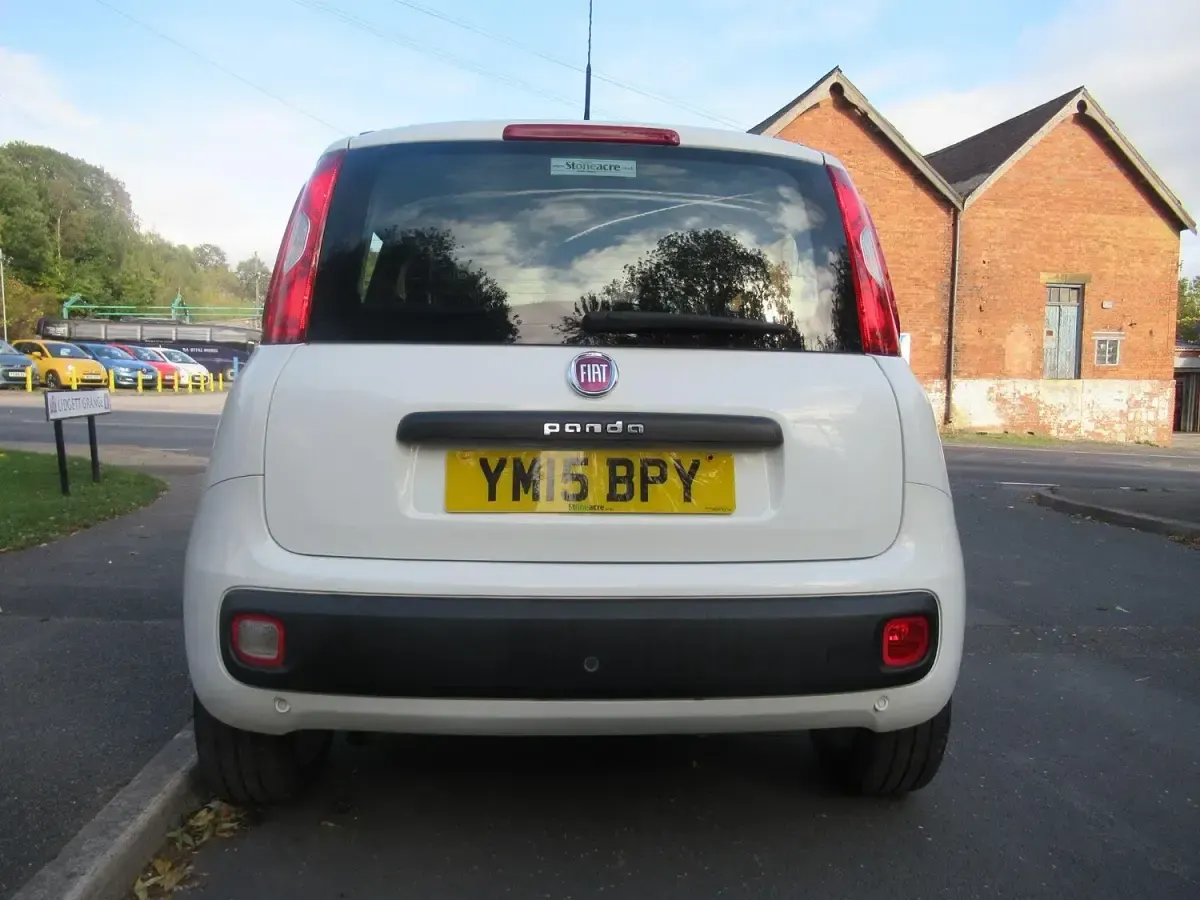 Used Fiat Panda Easy 69 HP (50 kW) 2015 White Hatchback