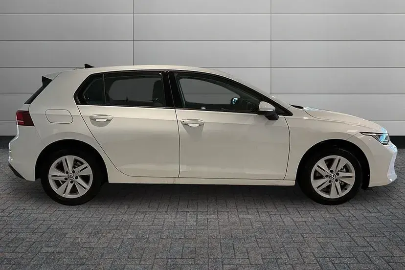 New VW Golf VIII Life 115 HP (84 kW) 2026 Pure white Hatchback