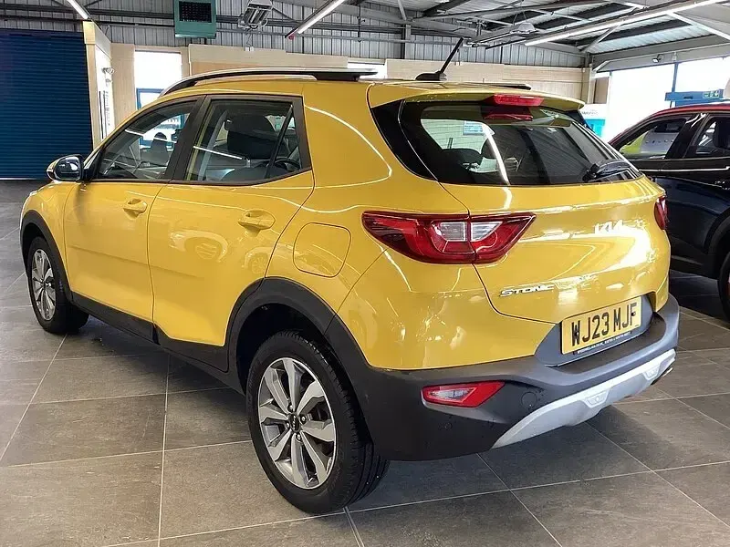 Used Kia Stonic 2023 Yellow SUV