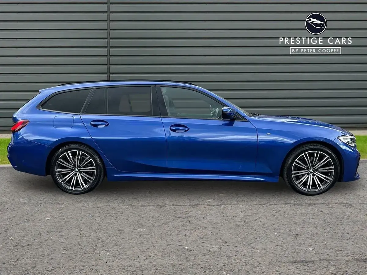 Usado BMW 320 M Sport 187 CV (137 kW) 2022 Azul Familiar