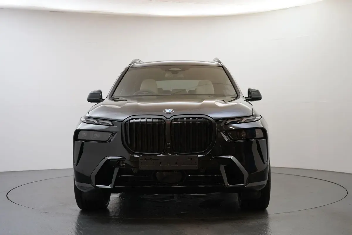 Used BMW X7 M Sport 347 HP (255 kW) 2026 Black SUV