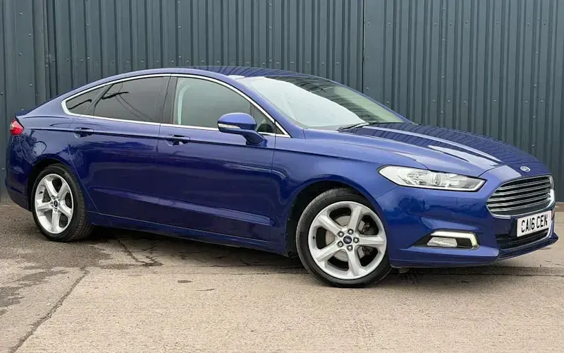 Used Ford Mondeo Titanium 180 HP (132 kW) 2016 Hatchback