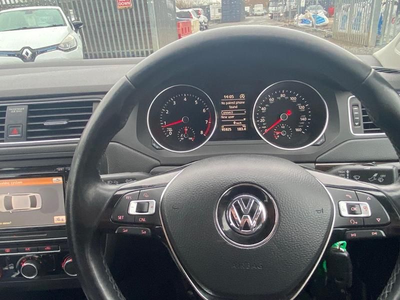 Usado VW Jetta SE 2015 Prateado Sedan