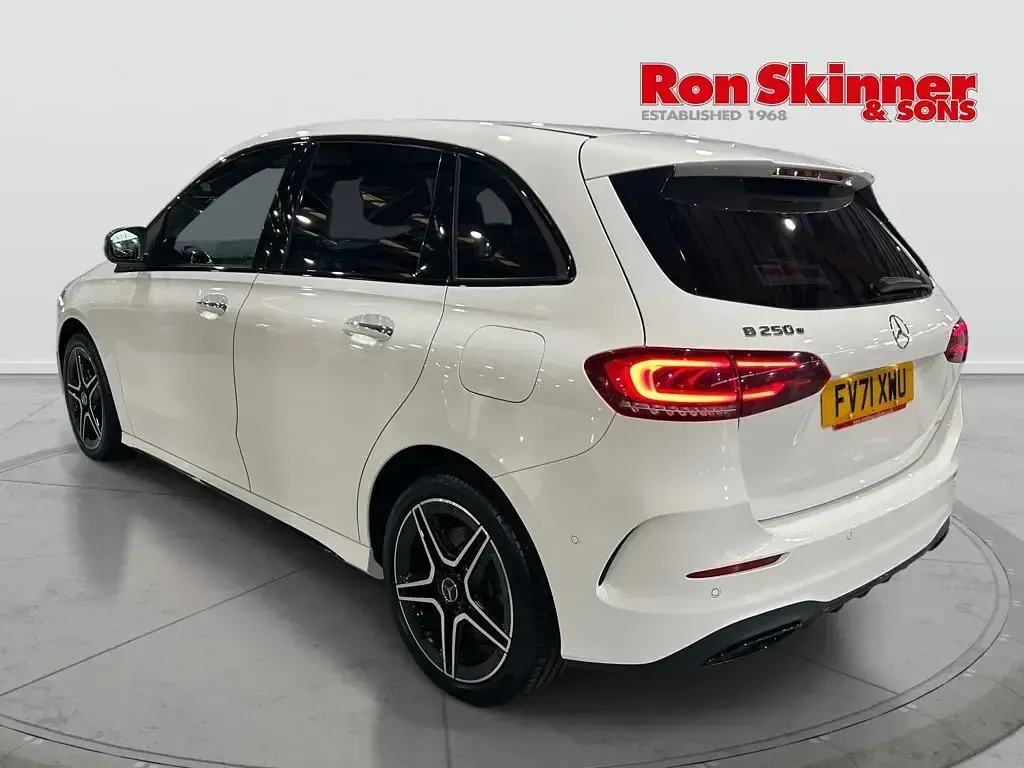 Used Mercedes B250 AMG line 2022 White Hatchback