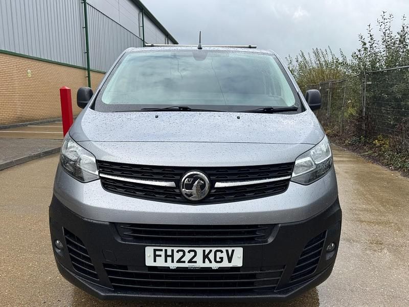 Used Vauxhall Vivaro 100 HP (73 kW) 2022 Grey MPV