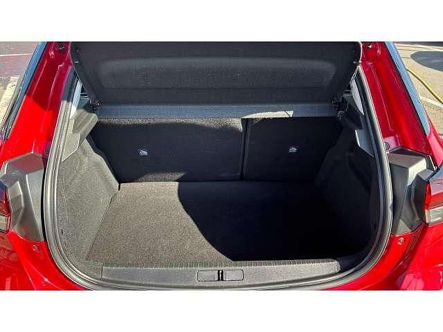 Second-hand Vauxhall Corsa Design Edition 75 CP (55 kW) 2023 Roșu Hatchback