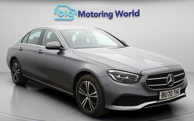 Begagnad Mercedes E220 194 HK (142 kW) 2021 Grå Sedan