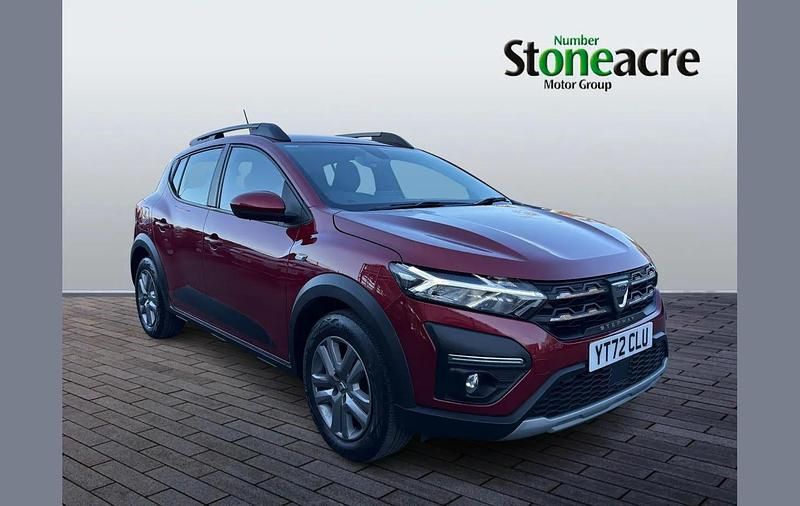 Used Dacia Sandero Comfort 90 HP (66 kW) 2022 Red SUV