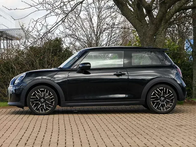 Used Mini Cooper S Hatch 201 HP (147 kW) 2024 Black Hatchback