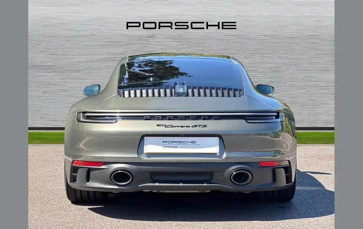 Used Porsche 992 473 HP (347 kW) 2022 Green Coupe