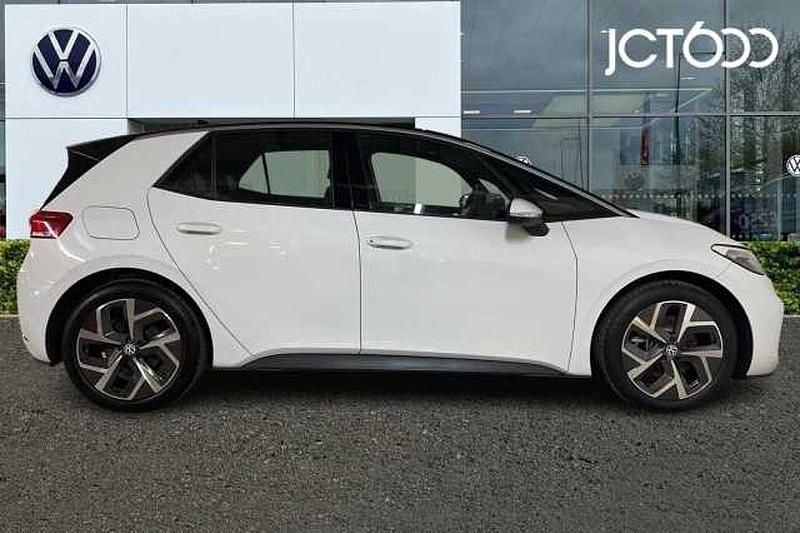 Used VW ID.3 Pro 150 kW (204 HP) 2025 White Hatchback