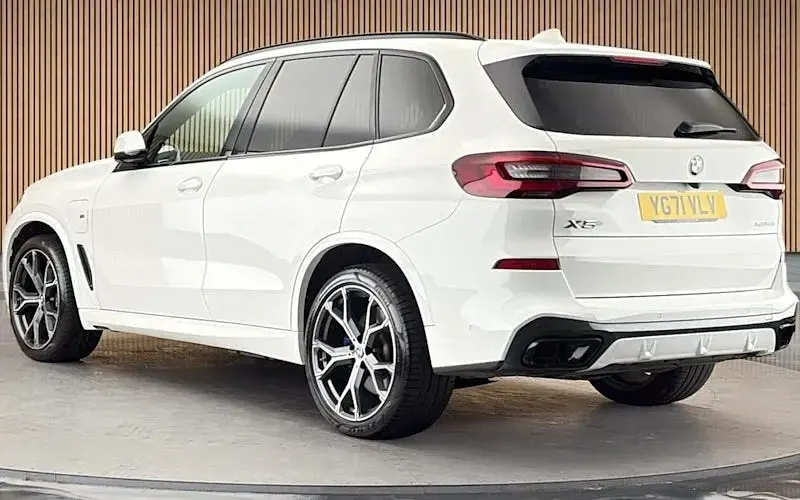 Used BMW X5 M Sport 394 HP (289 kW) 2021 White SUV