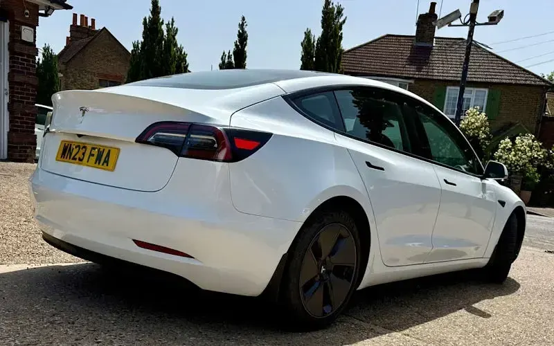 Used Tesla Model 3 RWD 208 kW (283 HP) 2023 White Sedan
