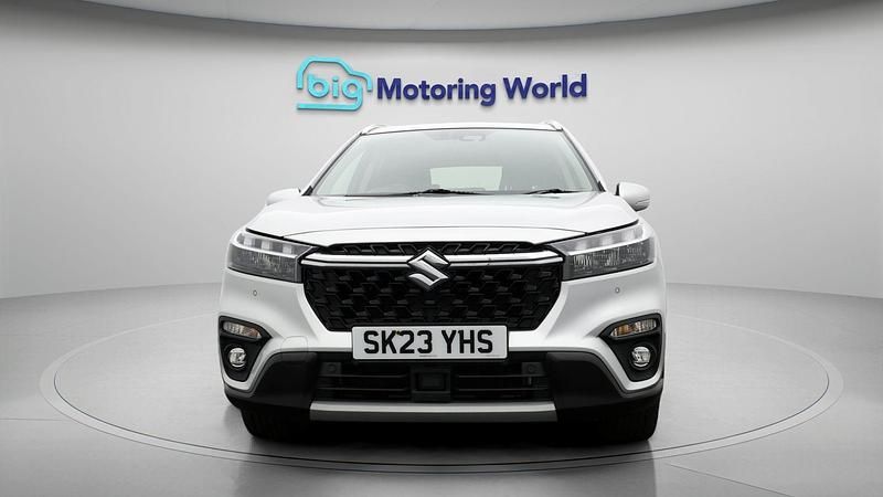 Usado Suzuki SX4 S-Cross 116 HP (85 kW) 2023 Prateado SUV