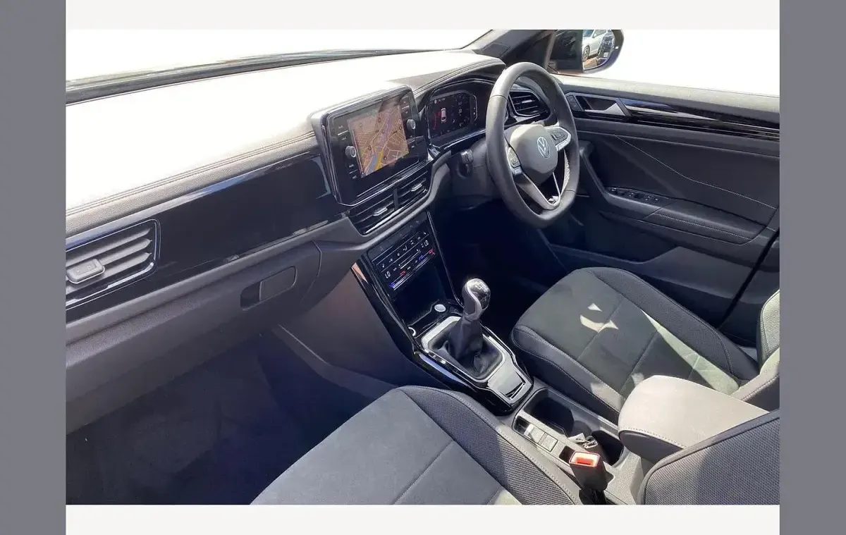 Ny VW T-Roc Design 150 HK (110 kW) 2026 Svart SUV