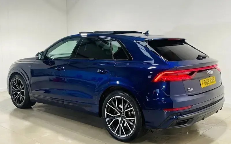 Used Audi Q8 Design 286 HP (210 kW) 2023 SUV