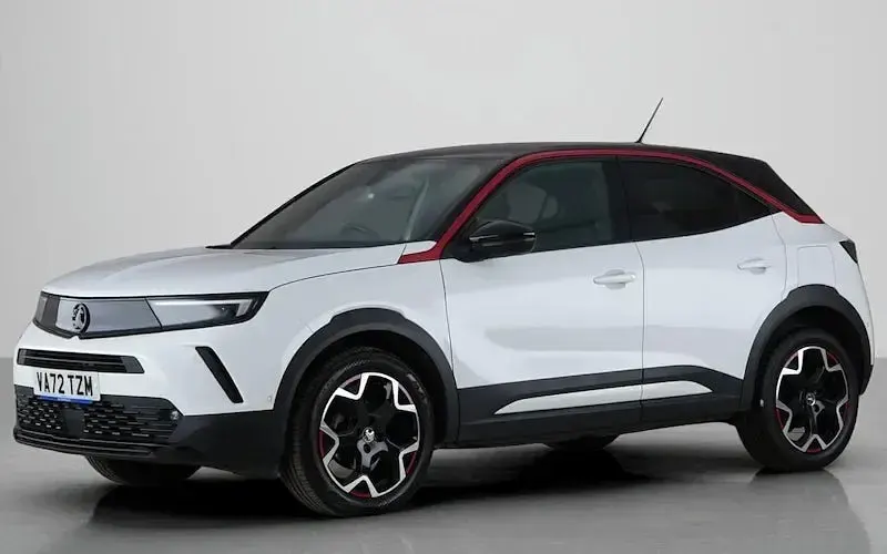 Used Vauxhall Mokka GS Line 101 HP (74 kW) 2022 White SUV