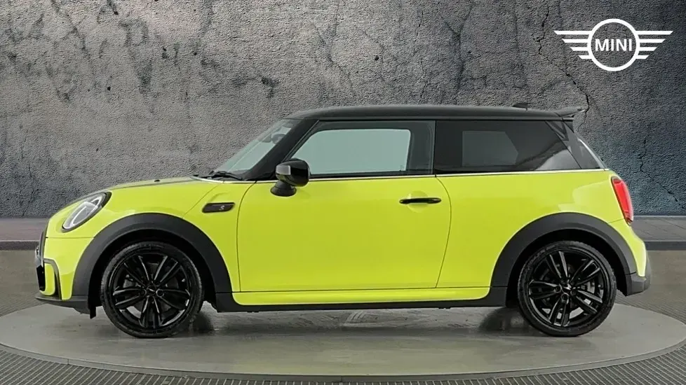 Used Mini Cooper S Sport 192 HP (141 kW) 2023 Yellow Hatchback