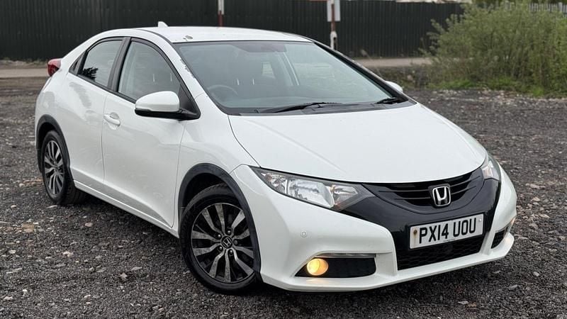 Used Honda Civic SE Plus 120 HP (88 kW) 2014 White Hatchback