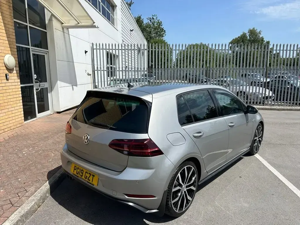 Used VW Golf VII GTD 184 HP (135 kW) 2019 Silver Hatchback