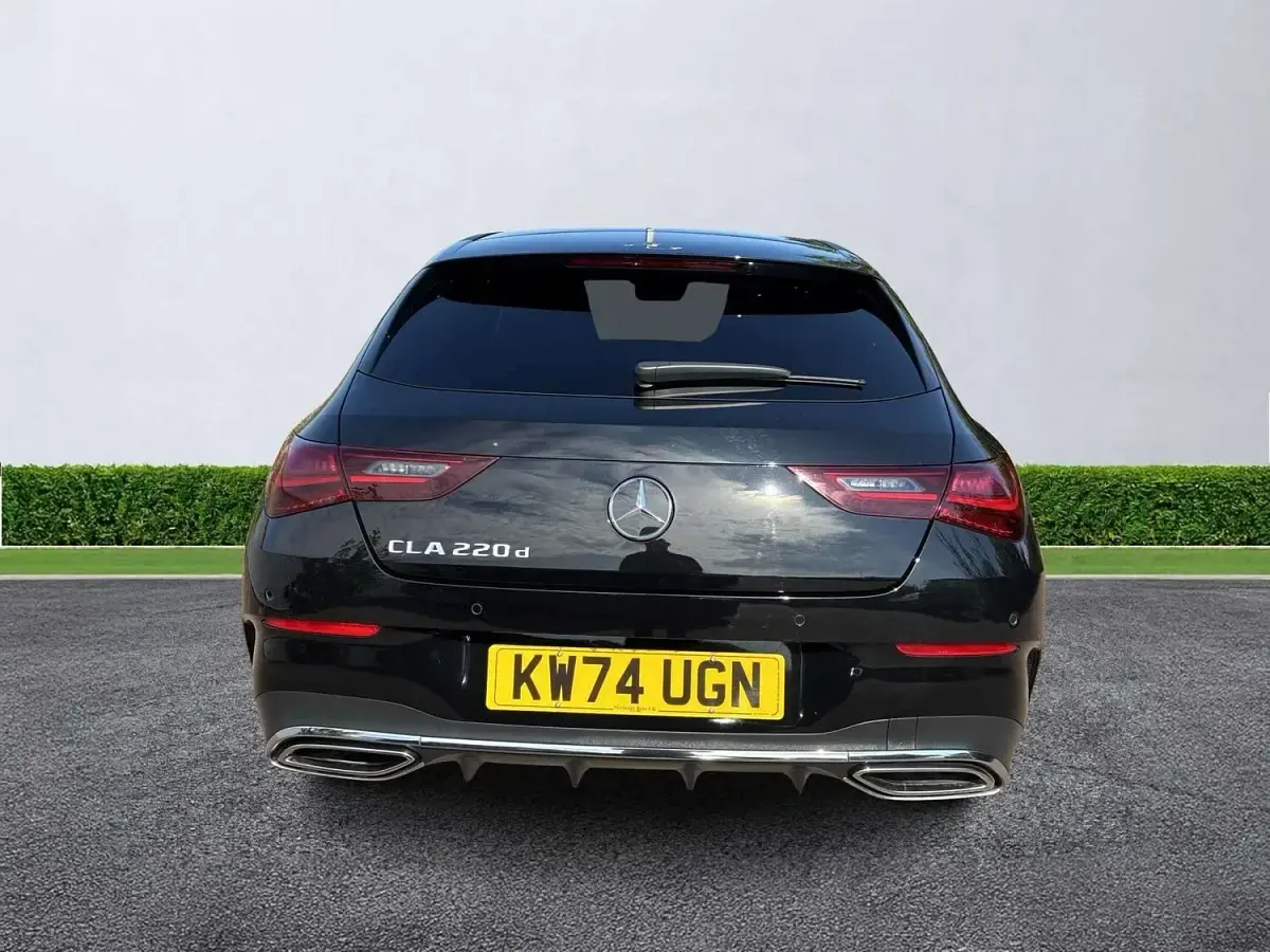Usado Mercedes CLA220 AMG Line Premium 2025 Preto Sedan