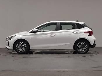 Used Hyundai i20 Advanced 100 HP (73 kW) 2025 White Hatchback