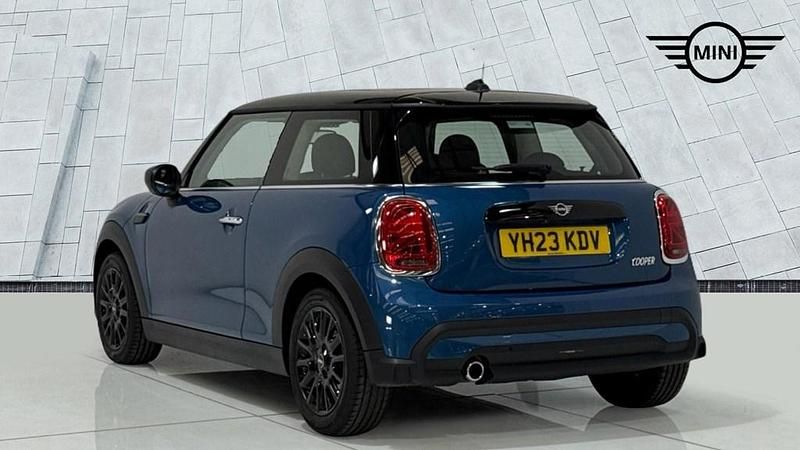 Used Mini Cooper Classic 134 HP (98 kW) 2023 Blue Hatchback